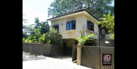 Spacious house for sale in Boralesgamuwa
